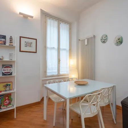 Xenia - Cozy Two-rooms In Corso Vercelli Appartement Milan