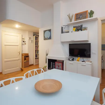 Xenia - Cozy Two-rooms In Corso Vercelli Milan